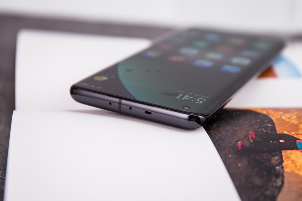 ȽϿϧǣС10õȻ865гƵڣܱ𡰹ٷƵ865 PlusҲѷɫ