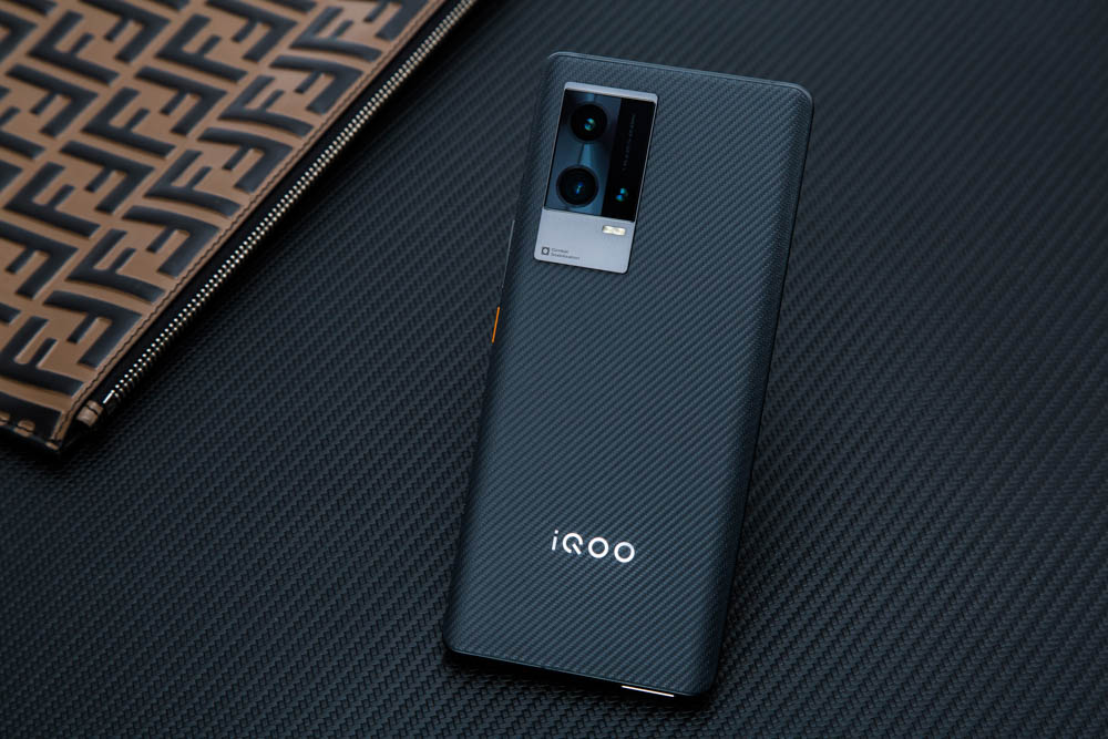传承速度美学 iQOO 8 Pro赛道版精美图赏 iQOO 8 Pro,E5发光材质,骁龙888 Plus,