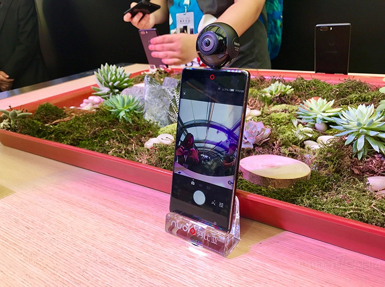 �����360�ȵ�ȫ����Ƭ�����ֻ���Ļ��ط��Ե��൱���档