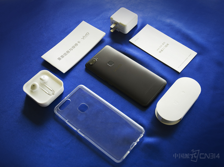 ��ȫ����˵��X20����Ʒ����һ����̱���Ҳ��vivo��ȫ�����������㣬δ���ġ�ȫ������ս����vivoӦ���Ѿ�׼�����˰ɣ�