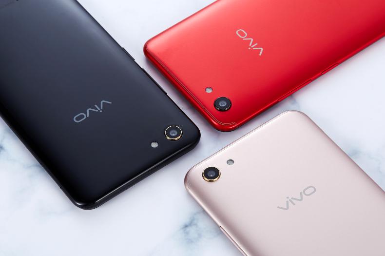 Y81s���þ�ͷӵ��1300�����أ�֧�ֳ��廭�ʣ��ĵ�������רҵ���գ�����ͷ����ʱ��Ӱ���˾�����̬��Ƭ�ȶ��ֹ��ܣ��ܰ����¼�������е�����˲�䡣