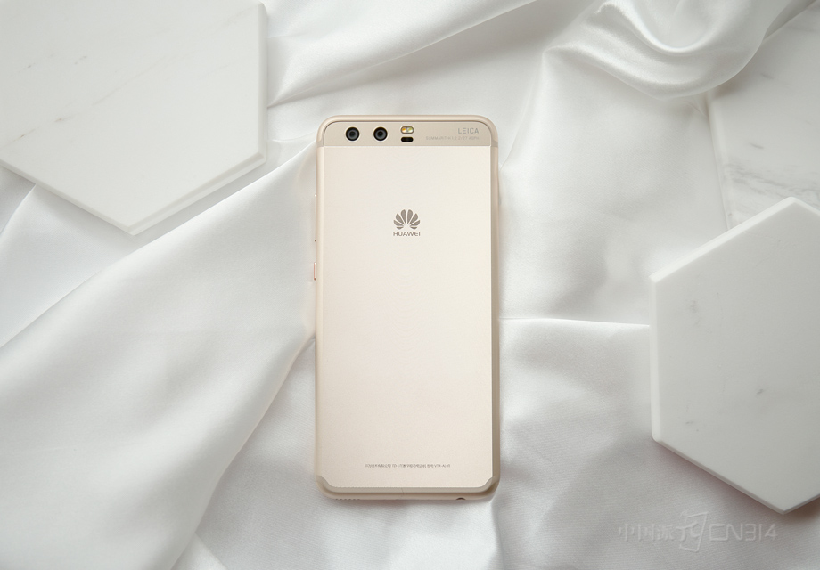 ��Ļ�·���־�Եġ�HUAWEI������Logo�������ֻ�����
