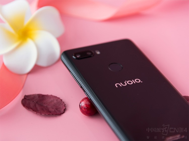 ���˳�ɫ����ֵ����������Ҳ����С�����������660AIE������������6GB�������ڴ棬ƾ����Щ�ŵ㣬Ŭ����Z18mini��Ϊ�������˵Ĺ�����ѡ��