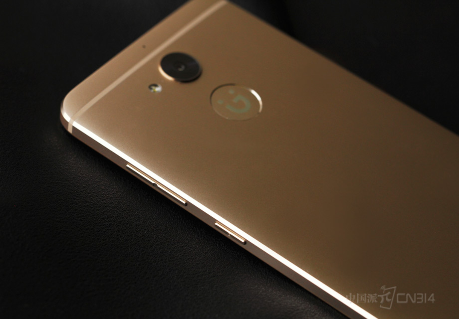 ��Դ�����������������ͬһ�࣬�������к�����