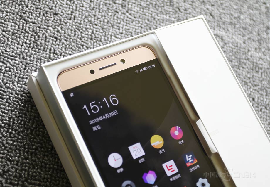 ��2���������˼��¶Գ�ʽ��ƣ��������ҶԳƣ�������Ȼ�Գƣ�ͬʱ���������ڻ������棬����Ϊ�ֻ������˶��ص����С�