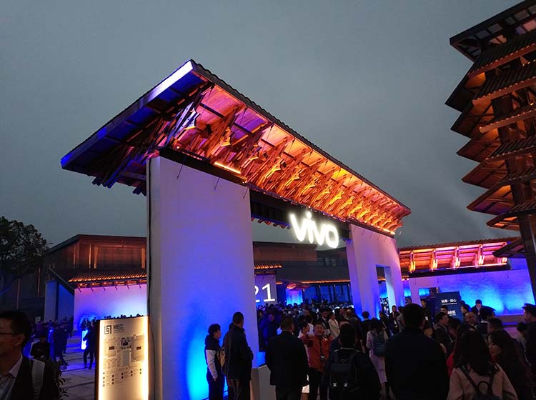 ����ʱ��2018��3��19��19��30��vivo�ڽ���ˮ������ٰ�����Ʒ�����ᡣ�������ֳ���Χ��ý������׼��������