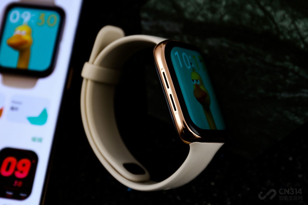 ȻˣOPPO Watchһܴ绰ֱһܸһ˶ֱشŴǡGPS뱱λģȽʶͬ˶ʽƽʱŻ˶ʱŶ֪ܰԼĶЩ˶ٿ·ȵȣOPPO WatchĻ϶Ϊʾ