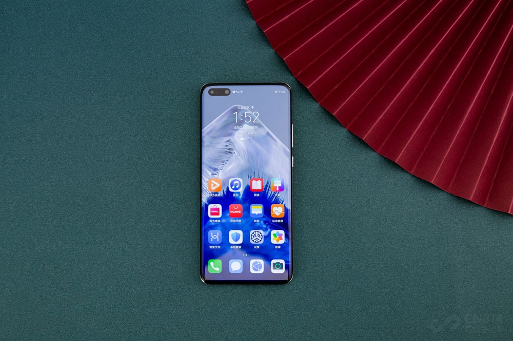 Ӳ÷棬ΪP40 ProҲĿǰĸӲȫϵ990 5G8GB RAM+256GB ROMǿϡIP53ķˮָʶNFCܵȵȣøûۺ޿ޡر5Gȫĵ£Ϊ봦Ҳʤδһ5Gͨ顣