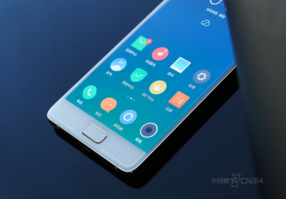 �ڷ������ϳ����ᵽһ��ϸ�ڣ�˵����öȫ�µĶ���ʽ����ָ��оƬģ�����ʵ��ʪ�ֽ��������ǲ��Ǹ����������ˡ�