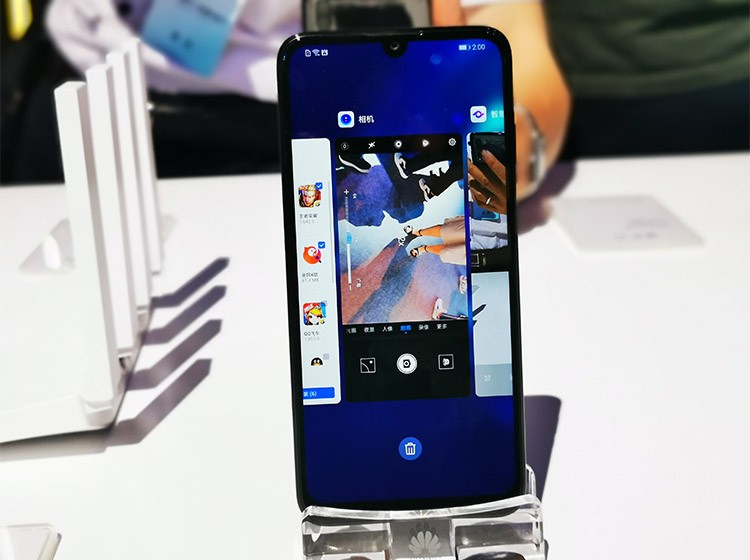 �����ϣ���â8��������710���������ṩ6GB�ڴ�+128GB�洢��GPU Turbo 3.0�ļ�����Դ����͹�����֡��Ϸ���飬���û�Ҳ�����鵽�ͼ����콢�������Ϸ���֡�