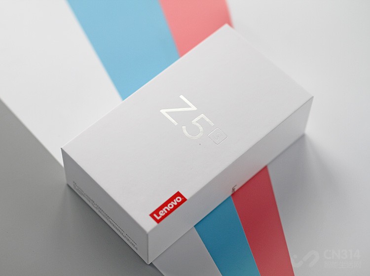 ��Ϊ�����ֻ�2018����չ�֮����Z5s������ֵ�����ջ������ܶ�ӵ�зǳ������ı��֣��������顣���ǽ����õ�������Z5s��������������ֻ������ͼ�ͣ���λ����Ȥ��С���һ������ע�£�