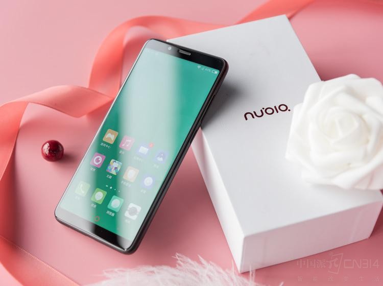 简约却不显简单 努比亚Z18mini耀钻黑图赏