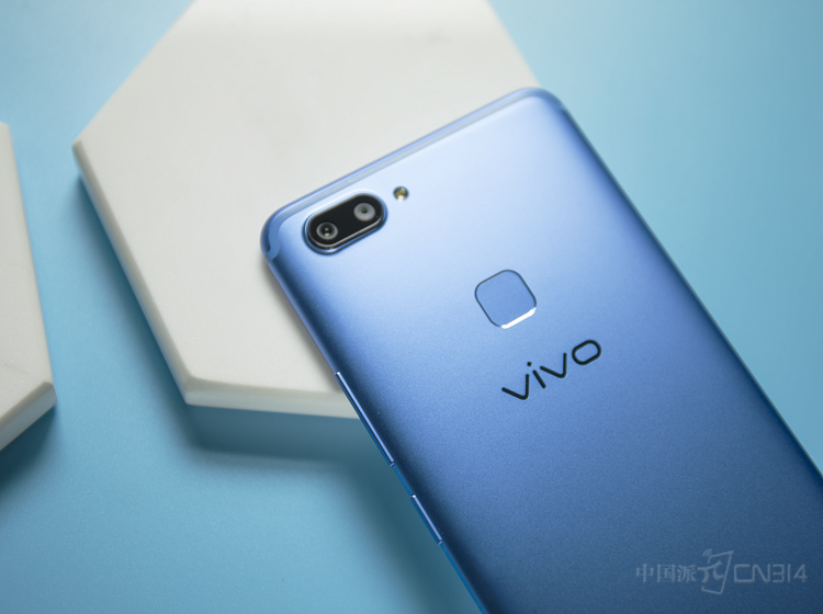 ��vivo�����ԡ���&�족����Ȼɫ����Ϊ�����У�Ԣ���������ޱߺ����ɴ��⣬���Ի�����ץס��ɫ�ص����� ��