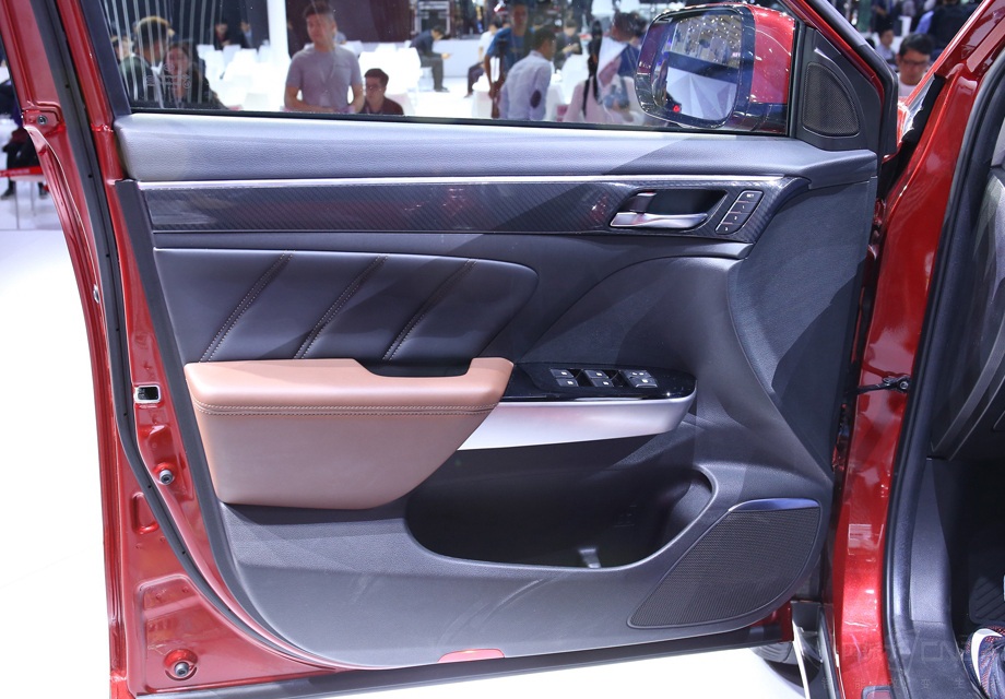 �������棬�³��Դ����ɹ��������з���2.0T��������4B20M1����