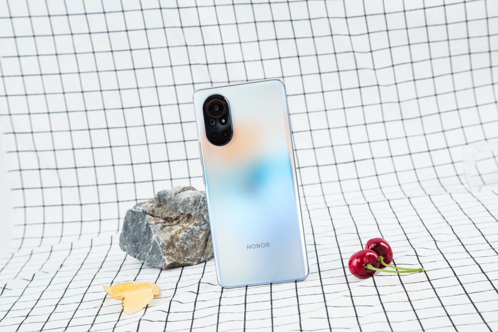 һֱ콢ֻġ䡱ڲŸָ⣬׻ƵͨȽļպͷ󴥲ԣûС̰塱Ψһֻ̫ˡ죬ҫҵ׿3000ԪڵֻҫV40ݰ档