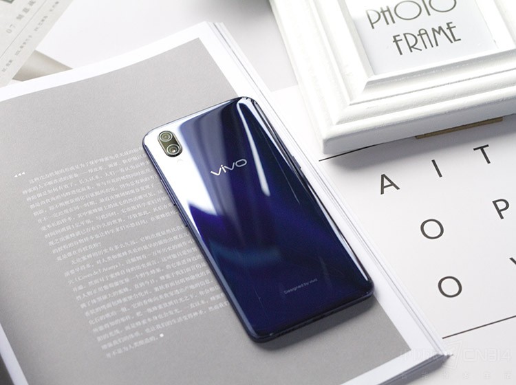 2018��9��6�գ�vivo�ڱ���������ȫ��X23ϵ���ֻ�������Թ�Ϊ���������Ƽ���ʱ�������ںϵ���Ʒ������Ϊ���������˴���ȫ�¡�ʱ�е�ʹ�����顣