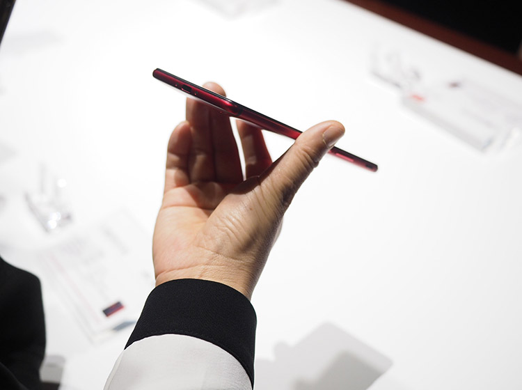 ��Ȼ������Ϸ�ֻ����ڲ������˲���Ԫ������������Ȼ�˱�������Ŷӿ϶������˲�����˼��