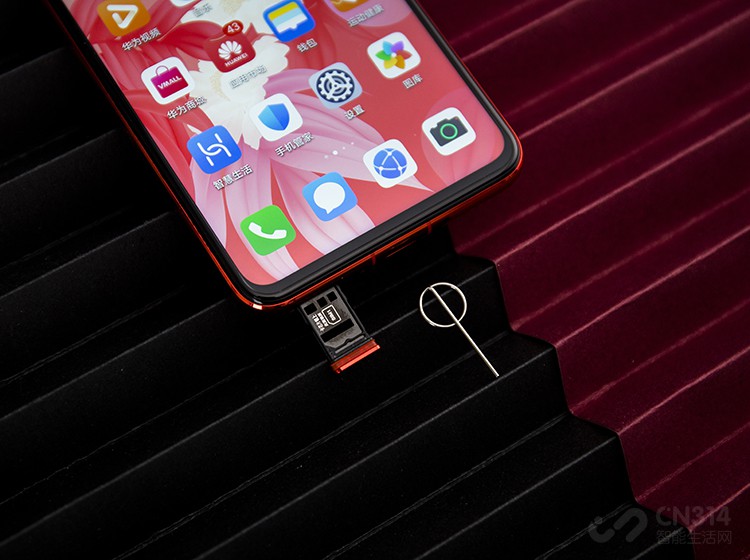 ֵ��һ����ǣ���Ϊnova6 5G���LCD��Ļͨ���¹���������֤��������Ч����������䡣��̨�ֻ����ϲ����