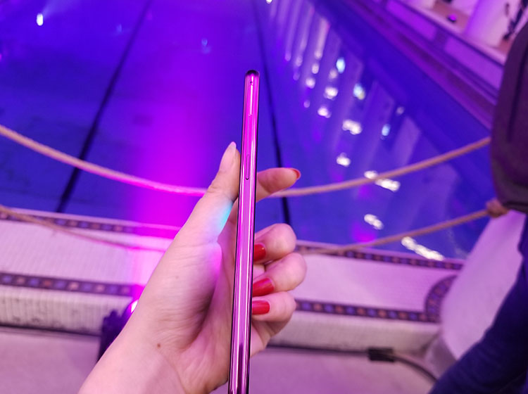 颜值外漏性能深藏:OPPO R17真机图赏! OPPO R17,图赏