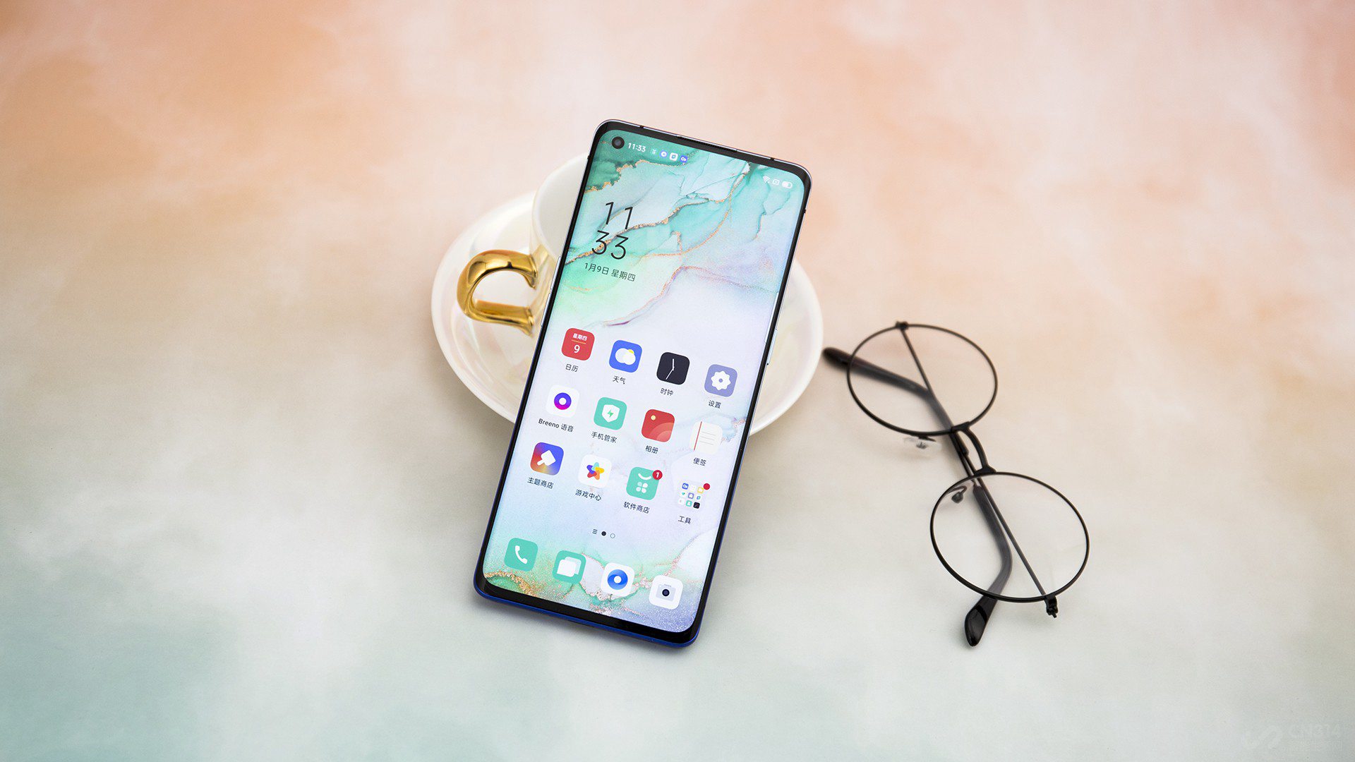 5G�ֻ����꽫��Ϊ�ֻ����̾�����ս��Ҫ�أ��ڳ���5G�ֻ���̱�����ʱ����˭�ܹ��Ѳ�Ʒ��������ɫ�������㡢��ȫ�棬����Ϊ�����߹�����߳ص�ѡ��֮һ����Ҳ�ǹ�ȥ�ֻ���Ʒ�Ӿ�Ʒ����ӱ��������Ҫ�ֶΡ�OPPO���µĵ�һ��5G�ֻ�Reno3 Pro��Ȼ�ͷ��������Ķ�λ����5G�ֻ�Խ�����ص�����£����ᱡ���������ճ̡�