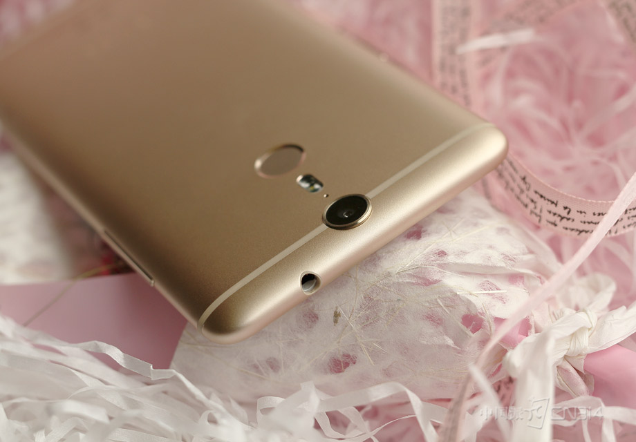 ֵ��һ����ǣ�ivvi i3�������Ϊ6.5mm�����������ʹֻ��4.2mm�����п����ƣ���������濴�����ǳ���ࡣ