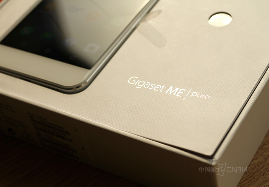 �������ⰴ�������룬Ҳ��Gigaset���ME pure�����·���������ࡣ