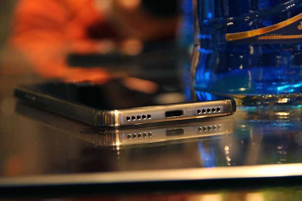 �ײ�ΪUSB���ݽӿڣ���˷��Լ���������