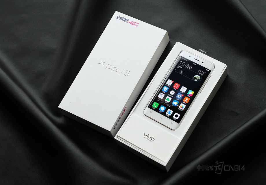 �򿪺������Ǿ��ܿ���vivo Xplay5��˫���������һ�����ࡣ