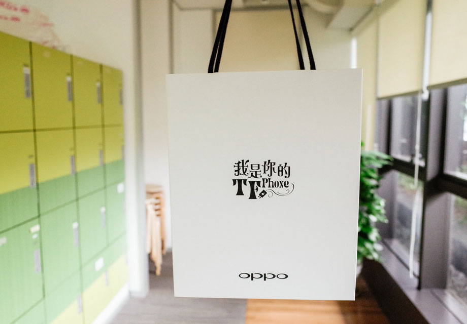 ĿǰTFphone������ԤԼ�Ѿ����������빺����û��Ͽ�ȥOPPO�ŵ����ԤԼ���������л��������֣�