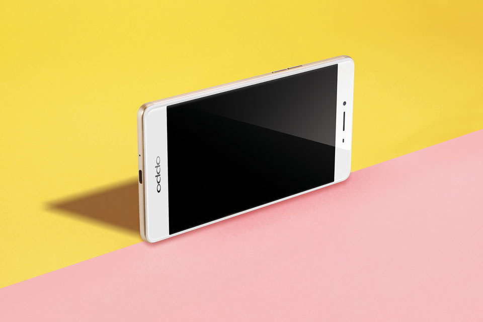 �ֻ�������������ͨ��˾����616�˺�64λ��������ӵ��2GB RAM��16GB ROM���ܹ�֧�����128GB microSD����չ����������û�������