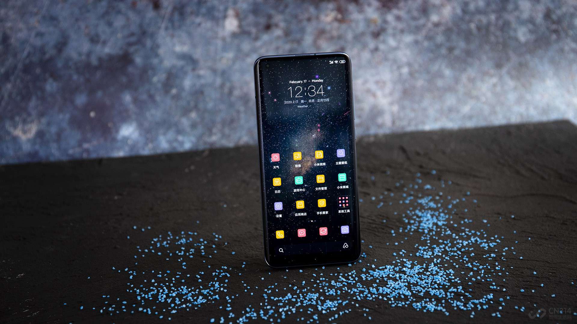 ���ǵ���С��9�������ϣ��׾��ͱ�ʾ����С��Ҫ����߶ˣ���Ȼ������С��10�����ۼ۱�������Ҫ�߳��ܶ࣬С��10 Pro�����ᵽ��4999Ԫ��ļ۸��׻�˵��һ��Ǯ��һ�ֻ������۸���������Ʊػ����һЩ�µľ�ϲ������Ҳ�õ���С�� 10 Pro���ǿ����汾����������С�������콢����ʲô��ͬ�أ����Ǿ�ͨ��һ��ͼ���������ɣ�