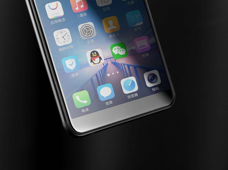 �ײ��Ļ����õ��Ǽ�����ƣ���Ϊ�°͹���խС��û��ӡ��LOGO�������X20ȫ�����ֻ��������ⰴ����ƣ����Խ������أ�ʹ��vivo������ȫ�����Ʋ�����ͨ���ײ����ϻ����Ӷ�ʵ�ִ򿪿������ġ���ҳ���Լ�������һ���˵�������Ҳ���Ը���ʹ��ϰ����������ϻ�Ϊ�򿪿������Ļ��߷�����һ���˵�����ʵ���������������Ч��Ҳ�Ƿǳ�������