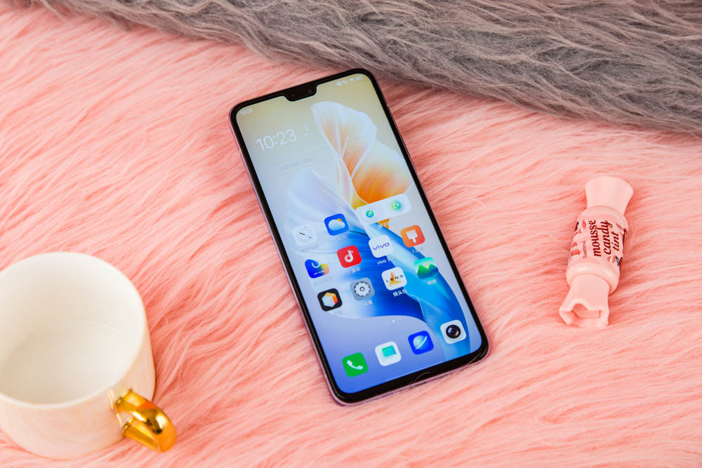 һֱvivo SϵʼΪʵֻƷûֻԼ仯У̽ࡣΪҽܵȫSϵ콢vivo S9һܹҹĻԼļĲƷһ콢ʢհɣ