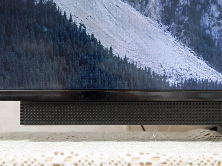 ��Ϊ�ǻ������õ���65W����������������к���818оƬ���ɵ� Histen��Ч������������ʾ��V65������ϵͳ��6��ȫƵ������Ԫ+2���������ȵ�Ԫ+1���������ȵ�Ԫ���ɣ���������һ����Դ��������ֽ�������൱��������֮��Ԫ����Ʒ˿����ѷɫ��