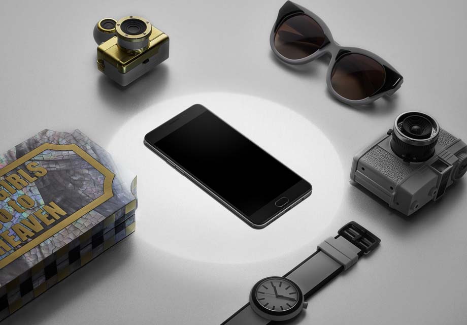 Ҫ��ҲҪ��̣�Ϊ���ó�խ������Ļ�����ȹ�ʹ�ó�Ϊ���ܣ�����ʦ�ǻ���8����ʱ�������з�U�͹��罺���գ�����Ļ�Ӿ��޽�ͬʱ�ָ�����͡�ƾ�辫����ƣ�ʹ��5.5Ӣ����Ļ��OPPO R9ѩ�һҰ�ӵ��5.2Ӣ����Ļ�ֻ����ո�