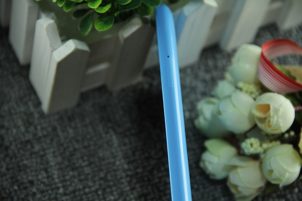 �����Ҳ�Ƚϸɾ���ֻ��һ��SIM�����