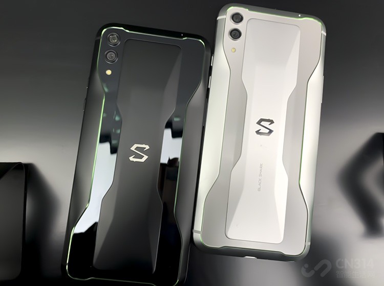 �����ֻ�ֱ��������ѹ�д��ء��ٸ����ӣ�������ڡ������������̼�ս�������ƶ���׼�������˵��ˣ�������������ֻ�����ҪŲ����Ĵָ��������ϴ���ӵ���������Ǻ�����Ϸ�ֻ�2����׼֮��ֻ��Ҫ����ѹ��Ļһ�ξ�������������˲Ϣ���ġ�ս�����ϣ�����һ���ӵ���ζ��ʤ���Ļ������һ�֡�