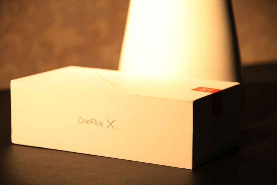 һ��X�İ�װ�����˱Ƚϼ�����Ʒ�񣬲�����ɫ������˰�ɫ��װ��