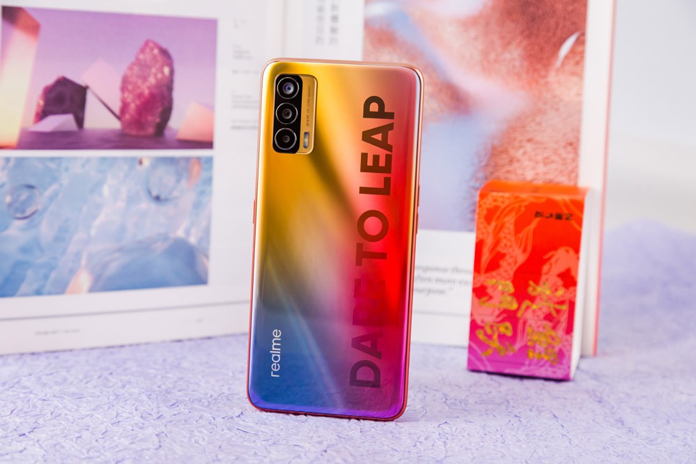 realme真我V15锦鲤色图赏:拥有它得好运 realme,真我V15