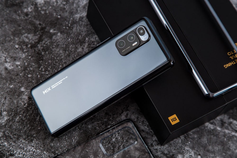 MIX FOLDĵҲܺõСסøܵƼȤsloganȻ9999Ԫ𲽼۲áʵݡݣǵƷƶ1.5ԪϵĶۣСҲ˲۵ֻżͬʱMIX FOLDҲС׵һ̱Դ֮С׽ںڿƼз֮·һ·񱼡