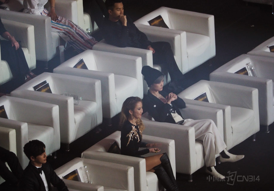 ���ӡ���̬����֮ҹ��