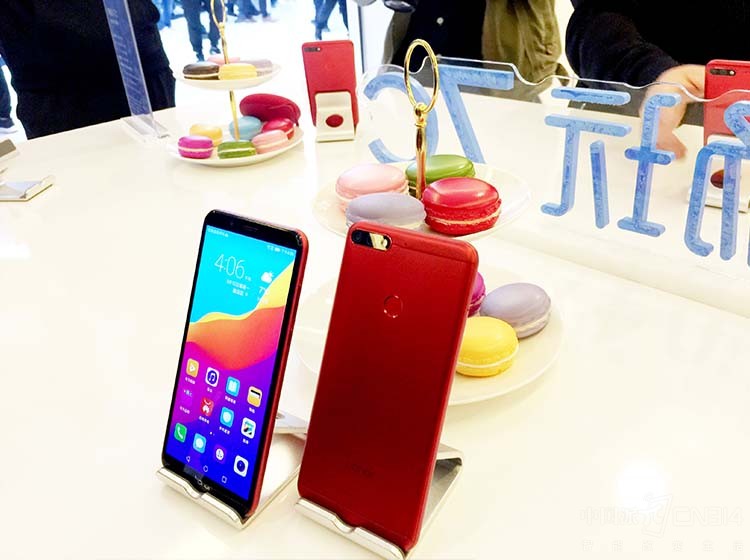 �ǳ�������һ���ǣ��û������˶�����������ƣ��ȿ�����չ���256GB TF�洢����������֧��˫��˫��ȫ��ͨ��ѡ��־�֢�����ڿ��Խ���ˣ�