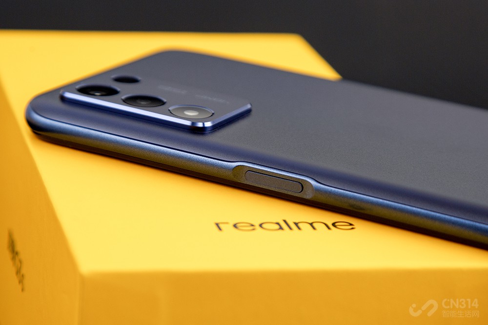 realme Q3s赏析:千元骁龙778G 越级王者 realme Q3s