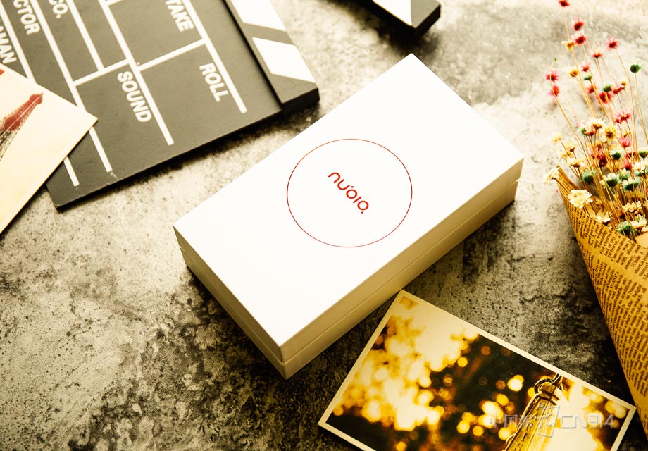 ���������ֻ��г�������һ���Ӿ磬Խ��Խ��ĳ��̿�ʼ���ֻ����ա����ֵȸ������û������������Ϊ�ص㷢�����󡣲���Ҫ˵���ֻ����գ�Ŭ�����ֻ����Ѿ���ʼ�˳���֮�á�4��6�ոոշ�����Ŭ����Z17mini�����ھʹ��������һ�¿��䣬�����ֻ���Ӱר��Ŭ���ǵ����硣