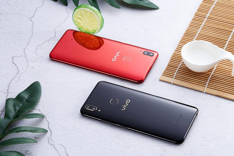 ����1600��+200������˫����ͷ�������ǻ����ռ������Զ�ʶ��ǰ���㳡�����������������ʹ�����ø������㣻�������AI����ģʽ��֧�ֱ����黯�����¿�������Ǵ������ҡ�