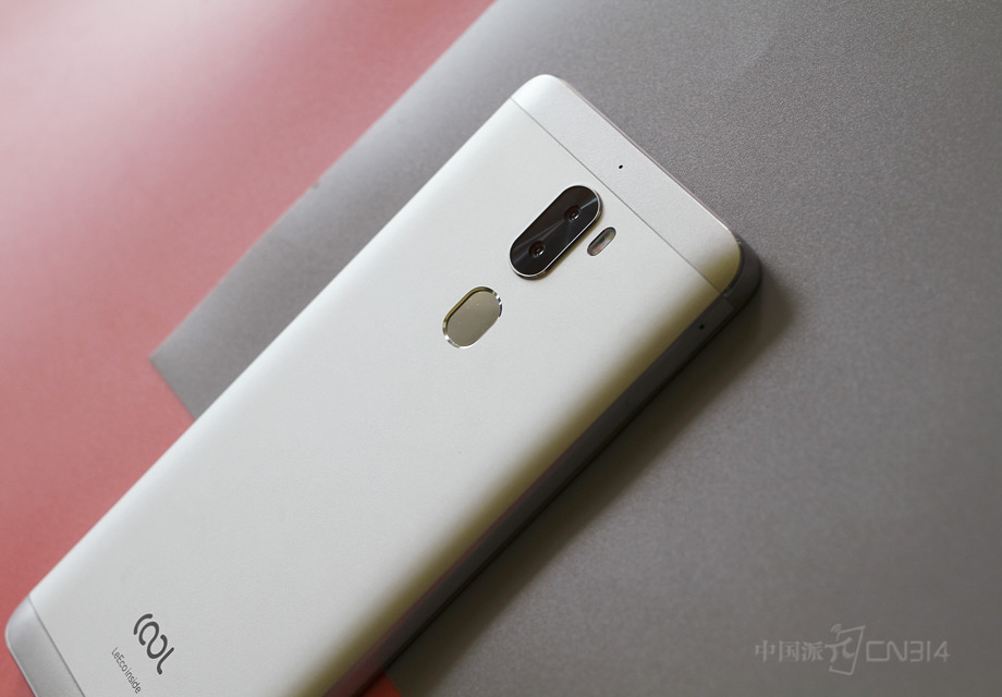 cool1 dual���䱸˫1300����������ͷ��˫����ò�ɫ�Ӻڰ���������ͷ����ɫ����ɼ�����ɫ����Ϣ��������׼ȷ�Ĳ�⣬�Լ������ɫ��չ�֣�ֱ���������յĻ��ʣ������������ǧԪ�ֻ���˵��ν�޴��������