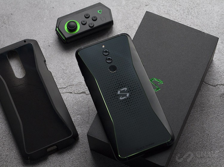 ����Helo��Ϸ�ֻ�������ܹ������ʮ�����⣬��������Ϸ��Ҷ����ſ����͵���������X�͵ľ�����Ƶ�����¼����˲������ʺ�RGB��Ч���ḻ����������Ҳ�Ǽӷ��ʹ���ڸ����̿����������Ϸ�ֻ�����������Լ����ص�ζ����