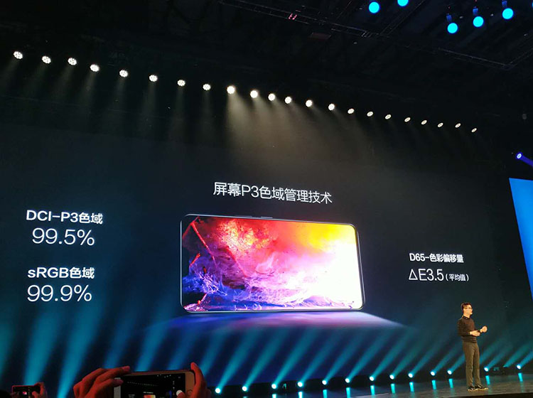 ��Ļ��ʾ���棬������P3ɫ����������������ͨ��ʾ����ʾЧ����ͻ����