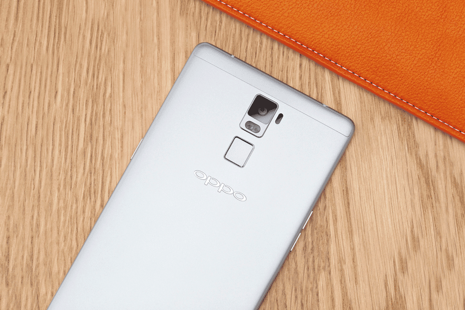 OPPO R7 Plus����ȫ����һ�������ƣ���������ռ�ȸߴ�91%����ѡ���˾�ϸ����þ�Ͻ𣬲���ȫ�µ������������� ��ӵ�г��ڵ��ָУ�������������48�����򣬽������ԡ�һ���ԡ��������ں���һ��