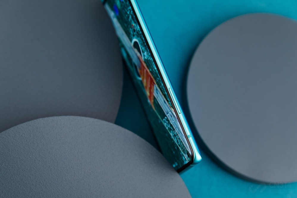 ֻȱ8.08mmΪ180gĿǰֻгΨ180g865콢ֻᱡĻǰ˫ƣճָԲӯ